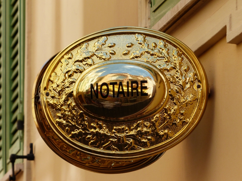 notaire-LA BRIGUE-min_advertising-golden-metal-money-lighting-brass-1013060-pxhere.com